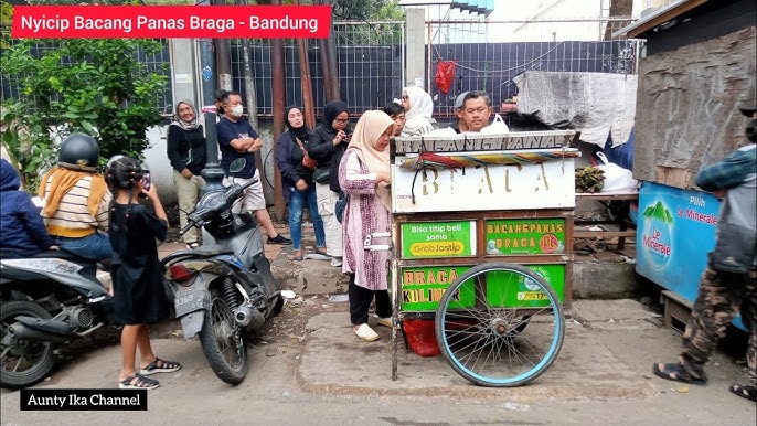 Berburu Kuliner Unik di Jalan Braga Bandung Sambil Jalan-Jalan